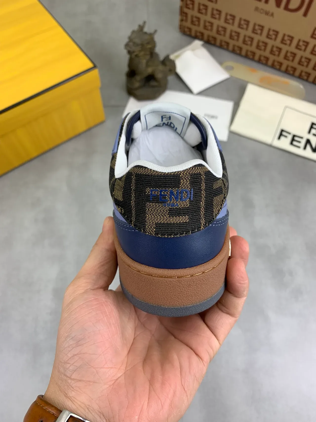 Fendi FF Monogram Navy Couro Lifestyle Tênis 3
