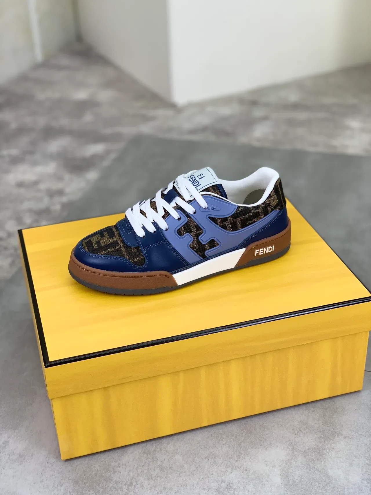 Fendi FF Monogram Navy Couro Lifestyle Tênis 4