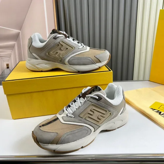 Fendi First Chaussures Chunky Beige et Gris avec Logo FF Embossé 6
