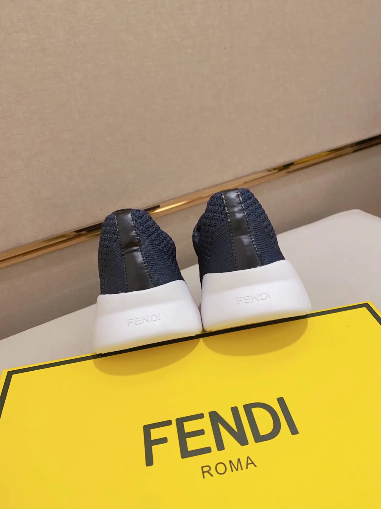 Fendi Marine Blanc Tricoté Supérieur Sculpté Rainuré Semelle Intermédiaire Sneakers Lifestyle 3