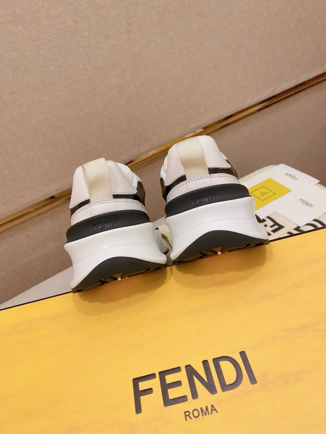Fendi Blanc Noir Monogrammé Toile Et Cuir Tige Semelle Sculptée Baskets Chunky 3