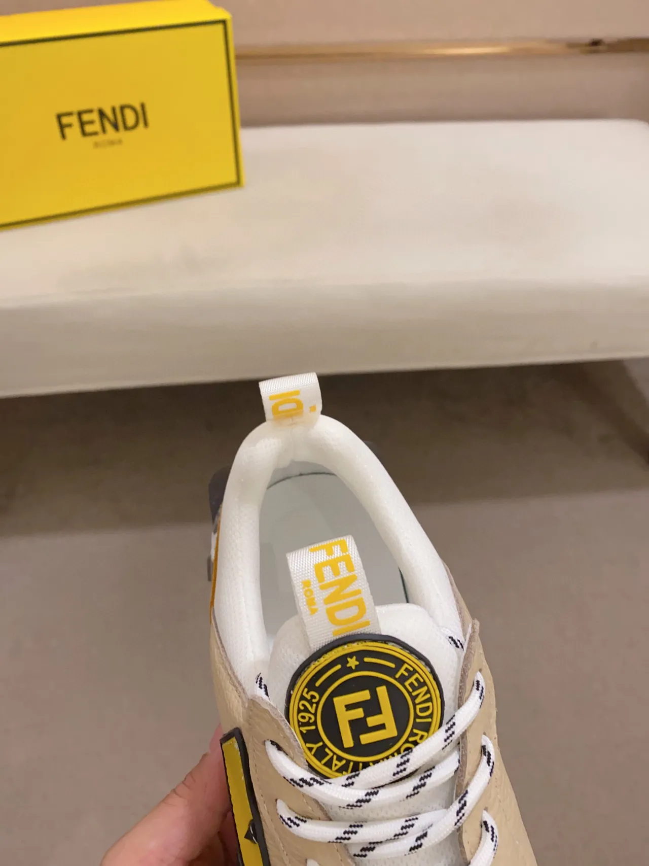Fendi Semelle Jaune Beige Motif Œil Monstre Sneakers Chunky 5