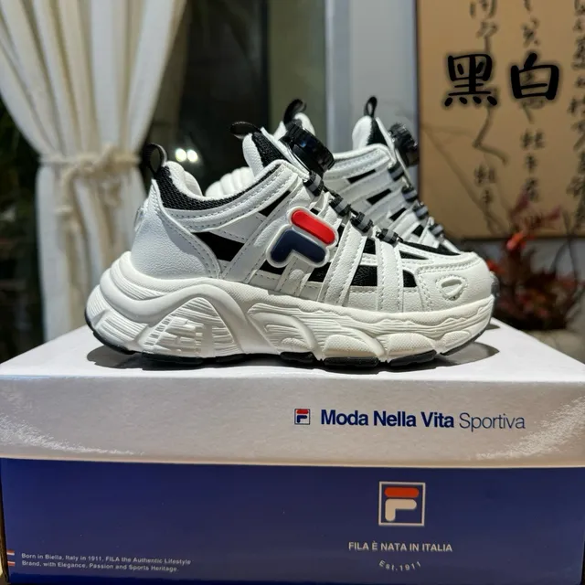 Fila Branco Rosa Sola intermediária Sistema de Fecho por Dial Tênis Grossos 11