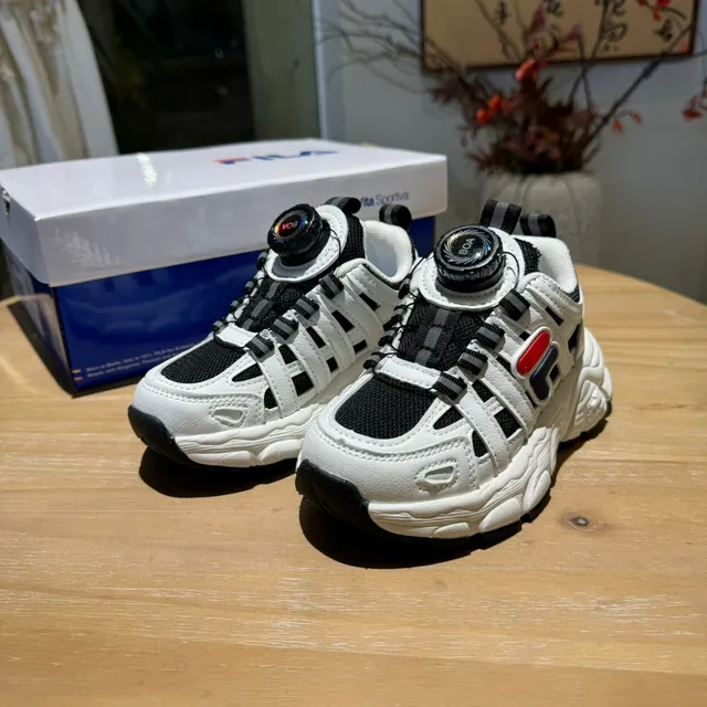 Fila Branco Rosa Sola intermediária Sistema de Fecho por Dial Tênis Grossos 13