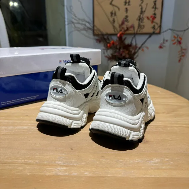 Fila Branco Rosa Sola intermediária Sistema de Fecho por Dial Tênis Grossos 15