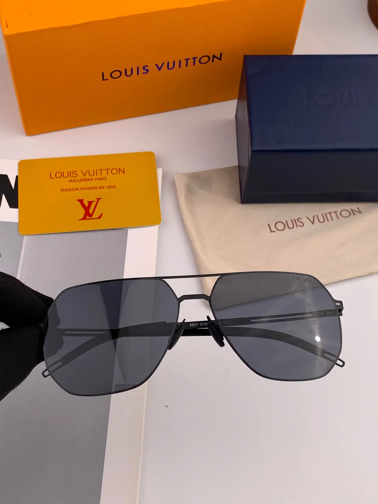 Aviator-Style Thin Metal Frame Dark Tinted Sunglasses 5