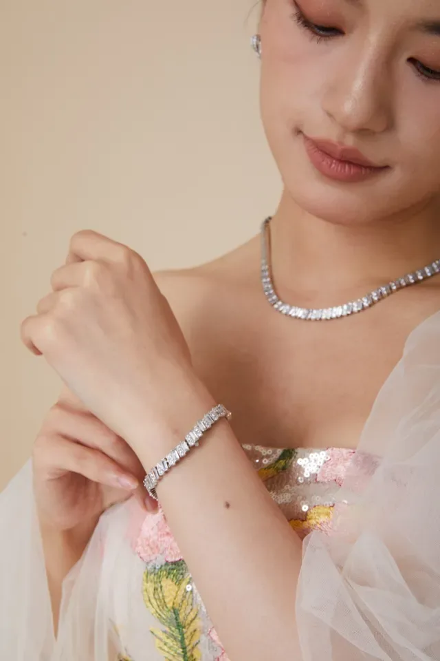 Baguette and Round Stone Channel-Set Choker Necklace 8
