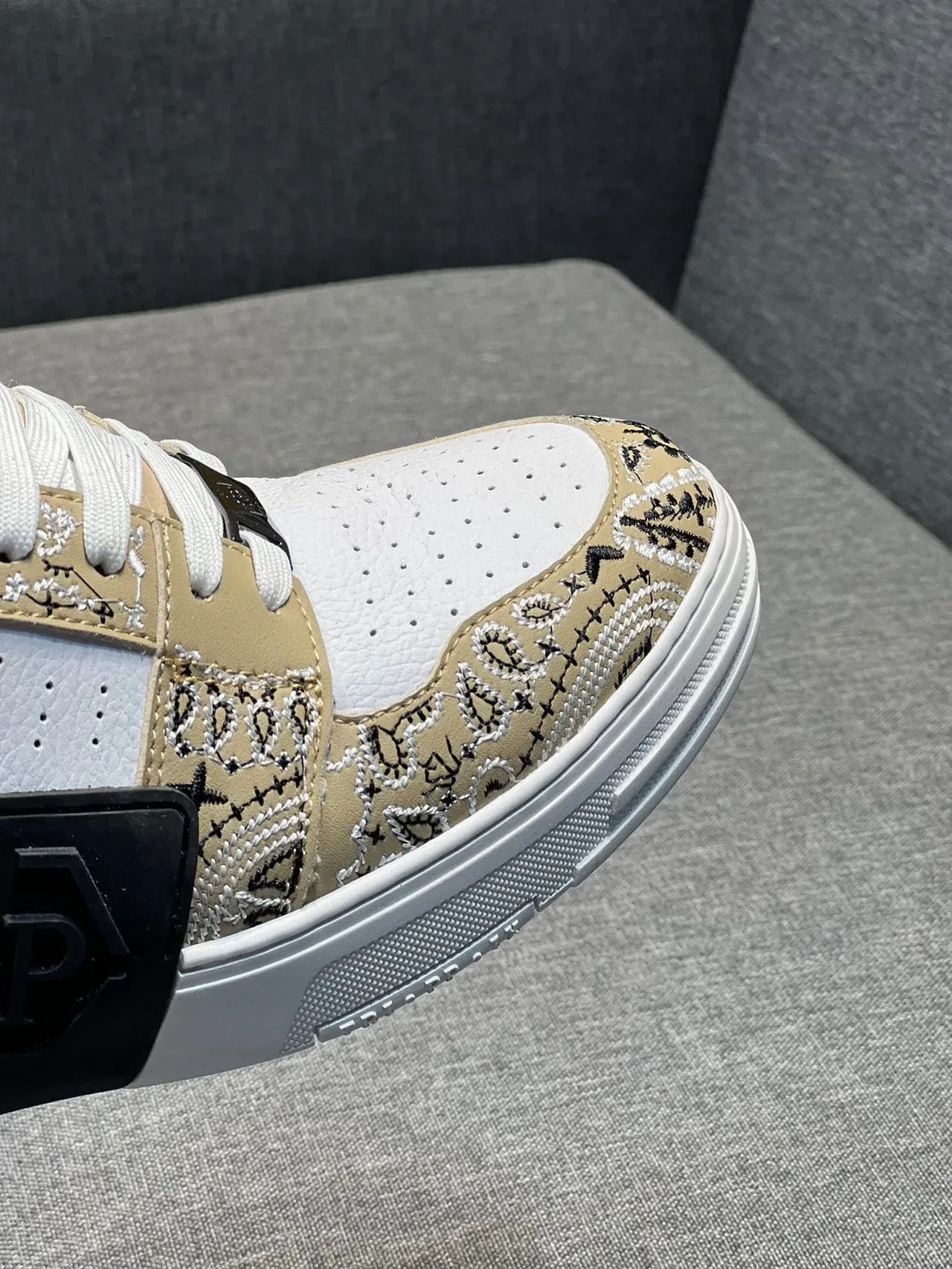 Beige and White Embroidered Paisley Detail Lifestyle Sneakers 8