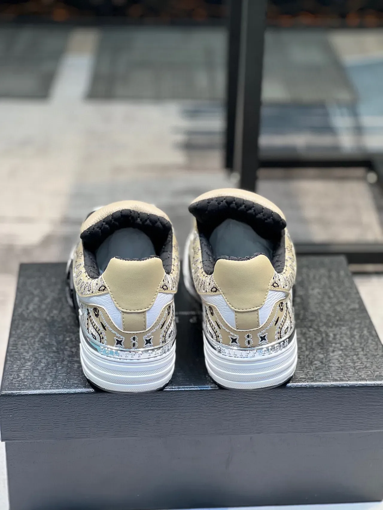 Beige and White Embroidered Paisley Detail Lifestyle Sneakers 9
