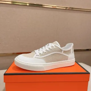 Tênis Lifestyle Bege e Branco de Malha Low-Top