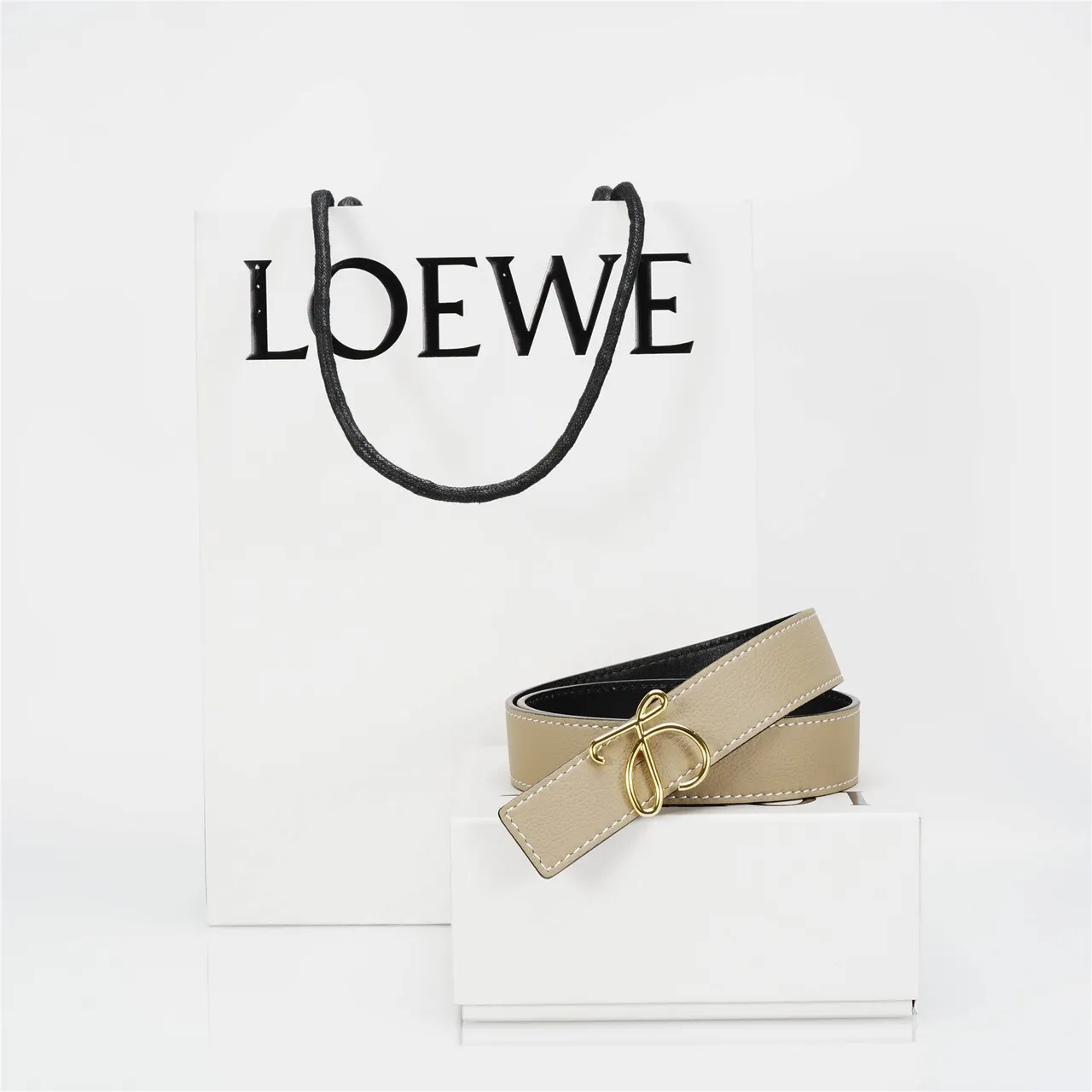 Beige Gold Pebbled White Contrast Stitching Leather Belt 2