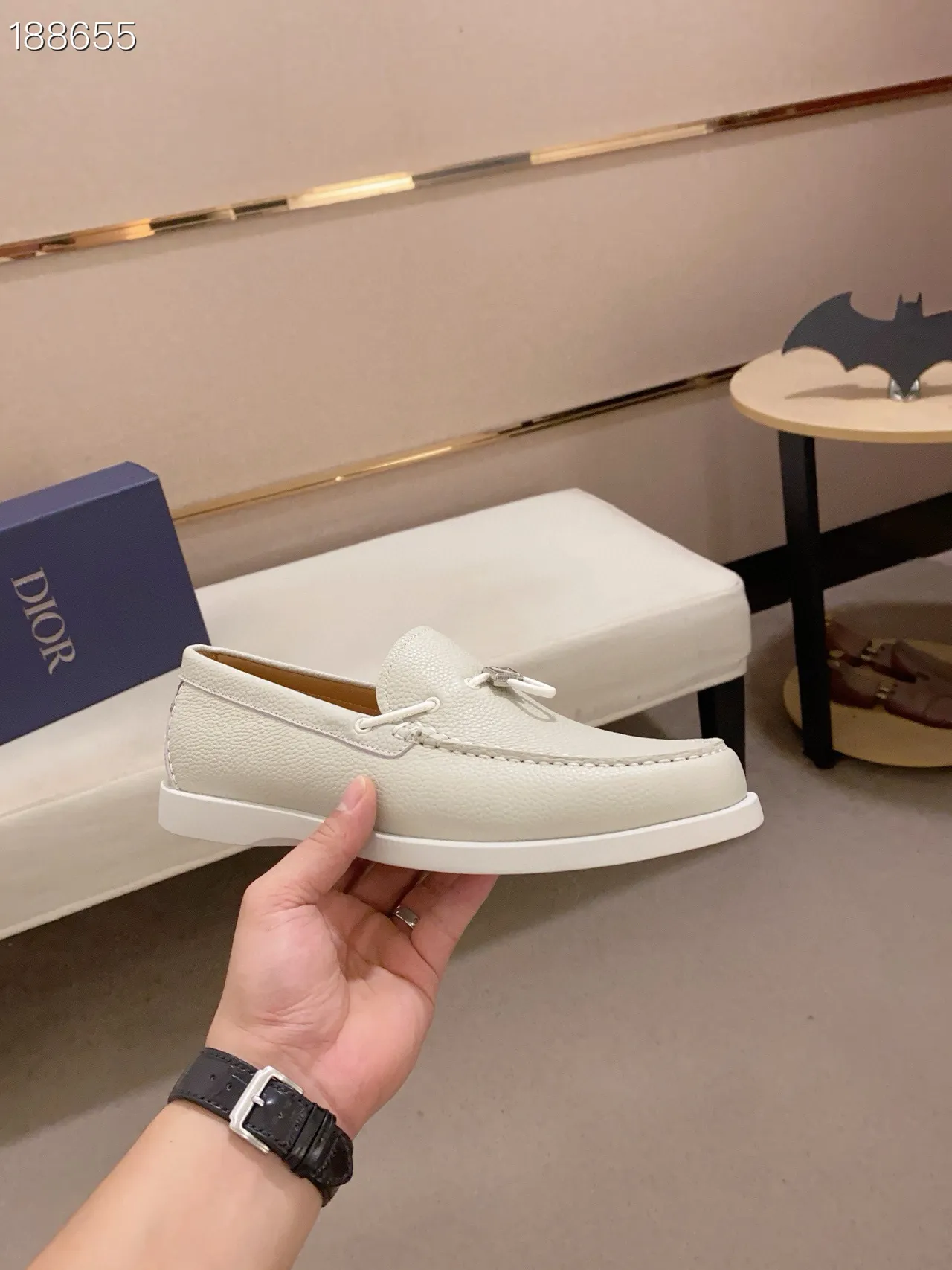Beige White Pebbled Leather Moc-Toe Construction Loafer 7