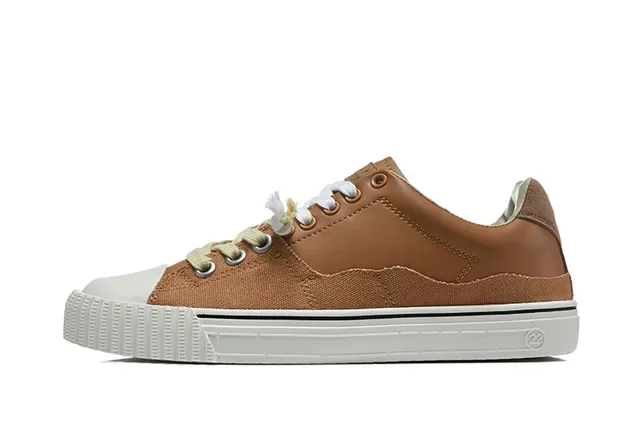 Black and Cream Canvas Low-Top Sneakers 15