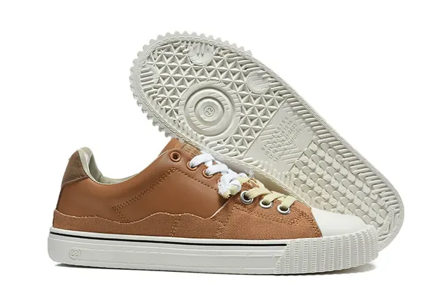 Black and Cream Canvas Low-Top Sneakers 17