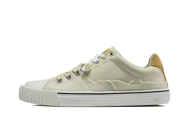 Black and Cream Canvas Low-Top Sneakers 21