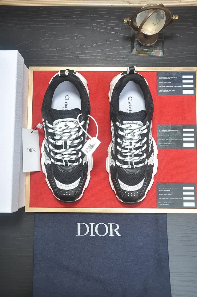 Black and White Graphic-Print Chunky Sneaker 5