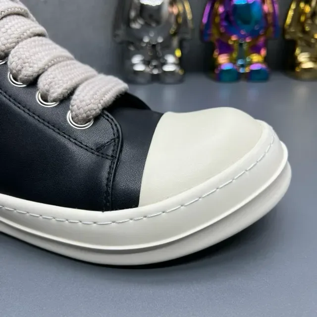 Black and White Platform Lifestyle Sneakers 3