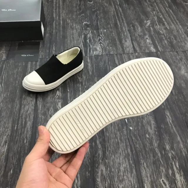 Black and White Slip-On Canvas Shoe 2