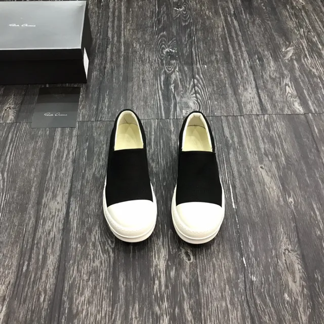 Black and White Slip-On Canvas Shoe 3