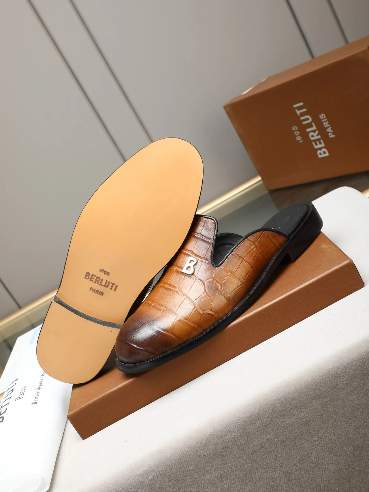 Black Brown Crocodile-Embossed Leather Metallic 'B' Logo Accent Loafer 3