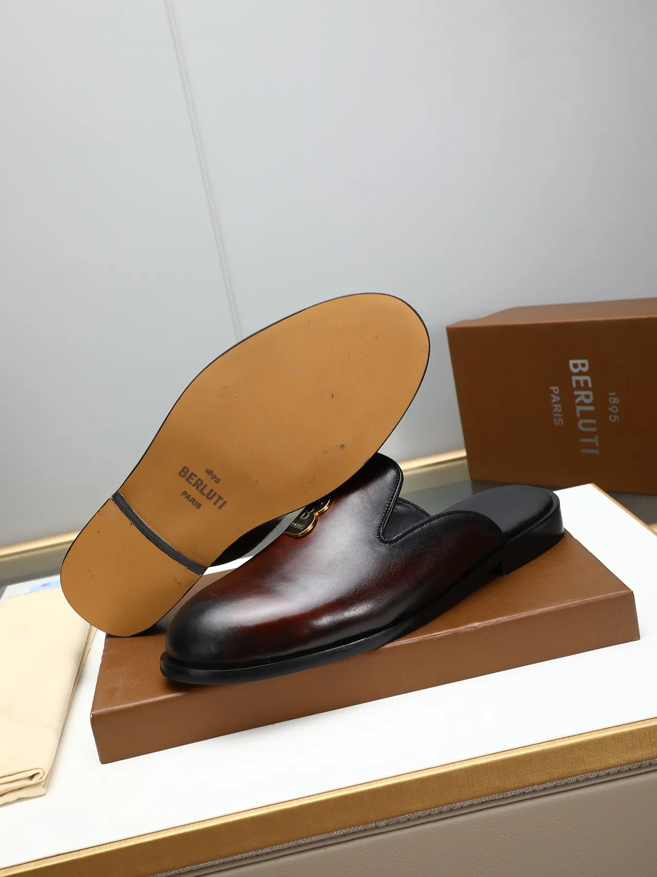 Black Brown Crocodile-Embossed Leather Metallic 'B' Logo Accent Loafer 15