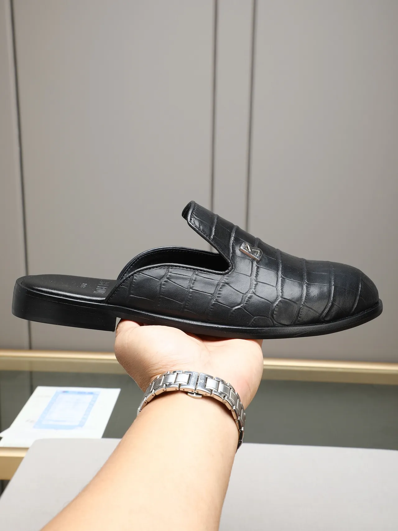 Black Brown Crocodile-Embossed Leather Metallic 'B' Logo Accent Loafer 18