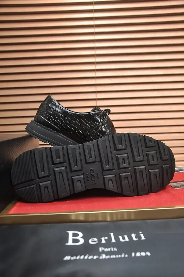 Brogue à aile cuir noir embossé crocodile 3