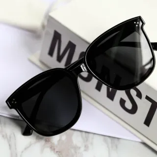 Black Glossy Shield-Style Sunglasses