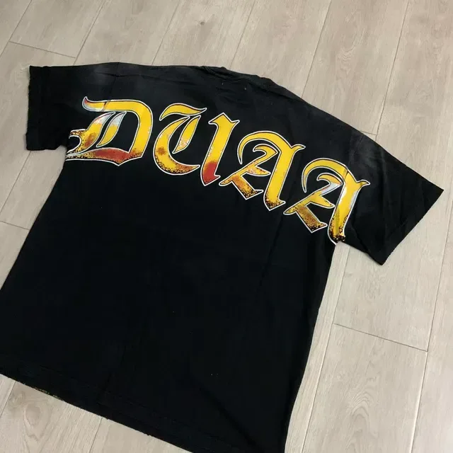 Black Gold Graphic-Print Oversized Fit T-Shirt 7
