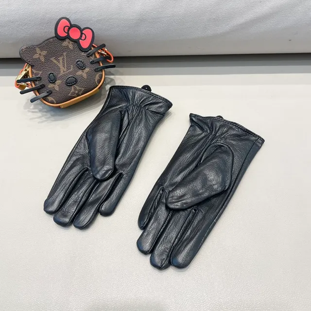 Black Gold Oval Buckle Leather Gloves 6