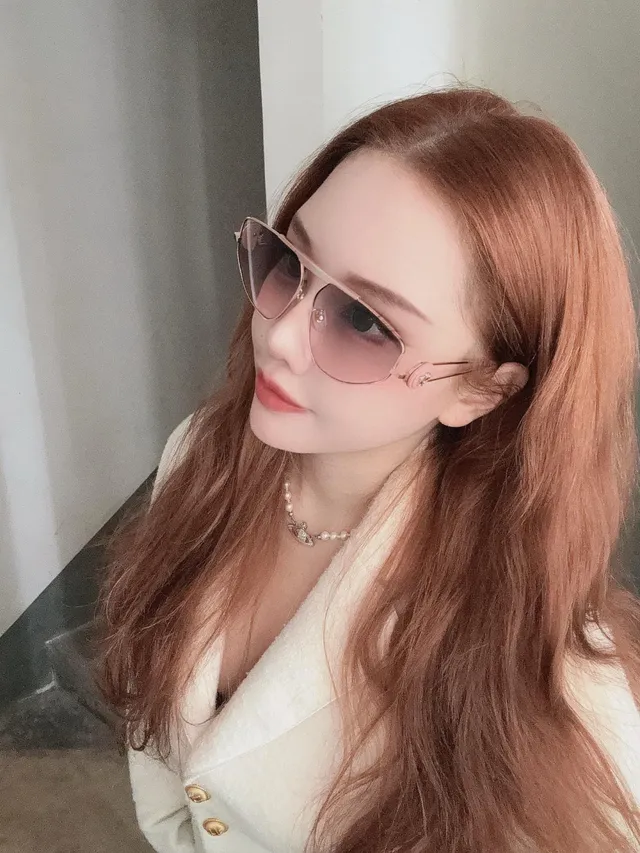 Black Gold Shield-Shaped Thin Metal Frame Sunglasses 6