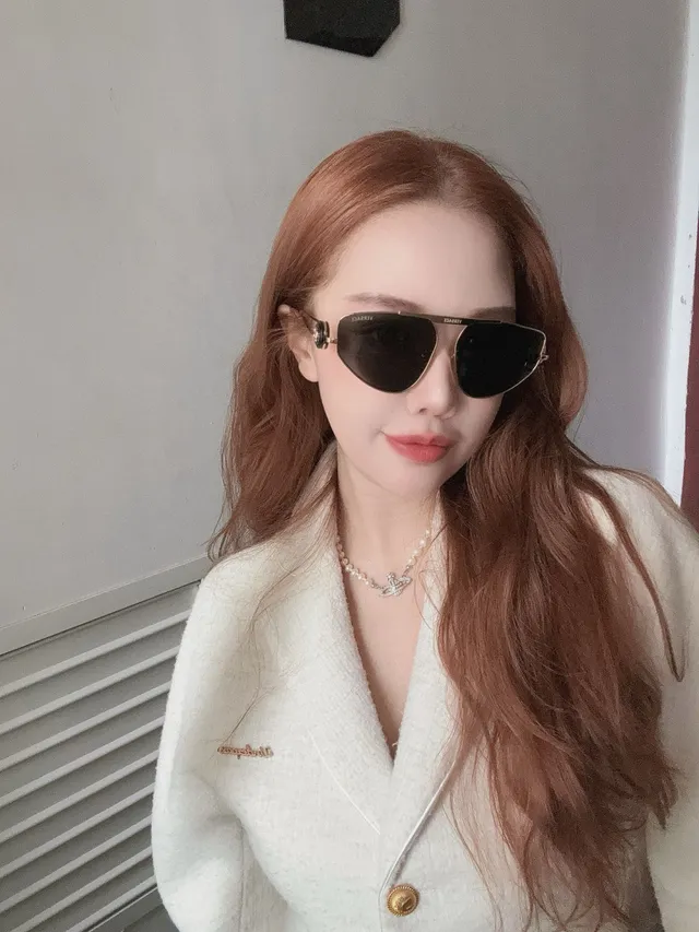 Black Gold Shield-Shaped Thin Metal Frame Sunglasses 9
