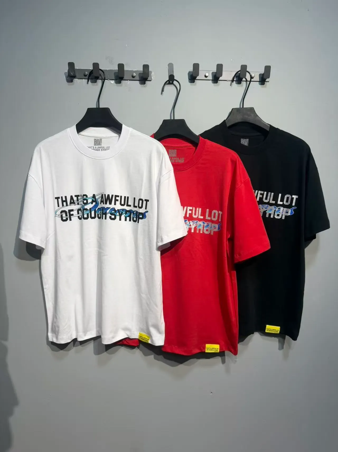 Black Graphic-Print Double-Sided Typography T-Shirt 11