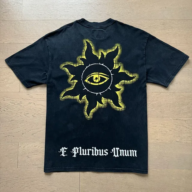 Black Graphic-Print Mosaic Skull T-Shirt 4