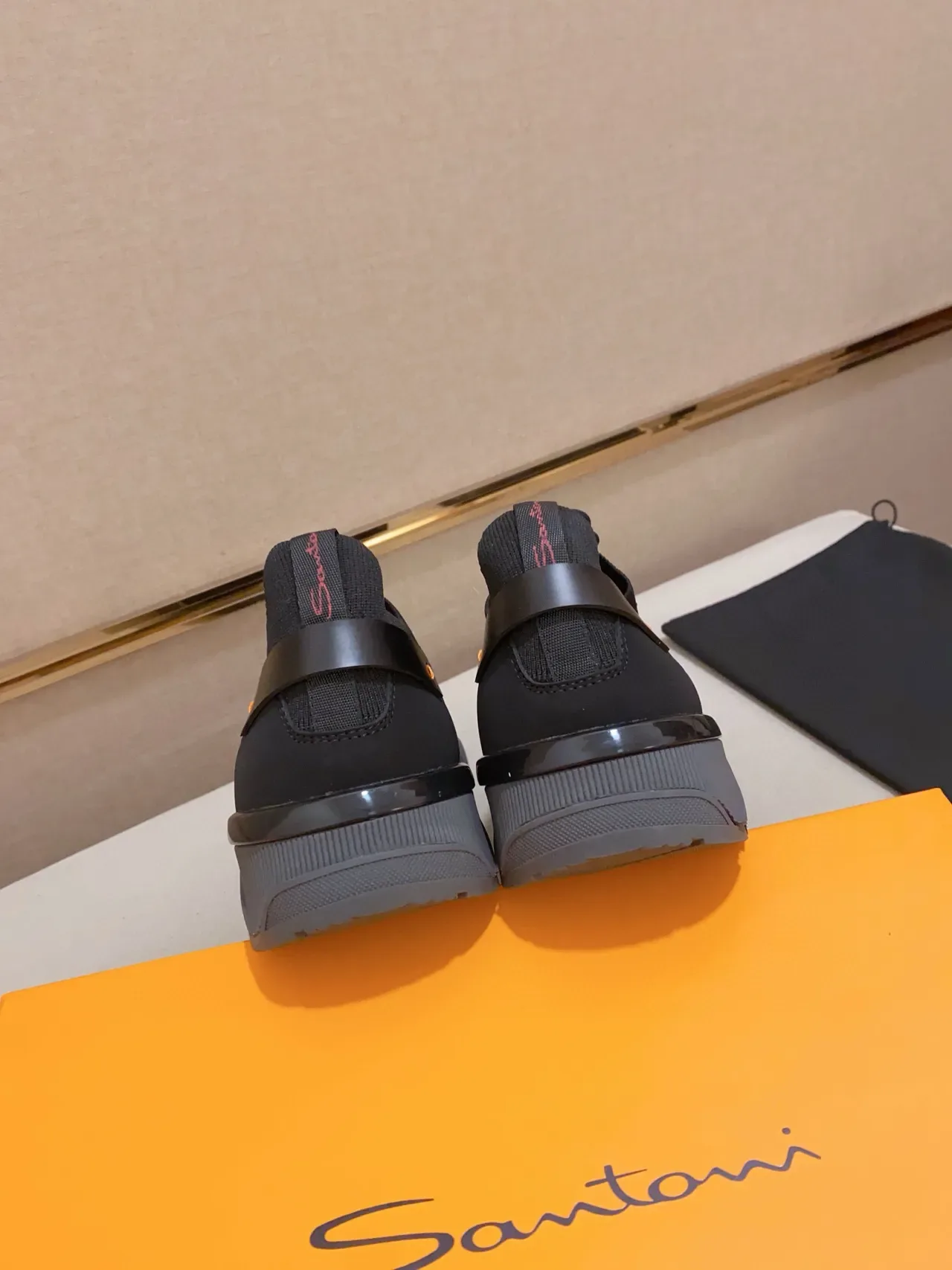 Black Gray Knit Upper Sculpted Midsole Sneakers 3
