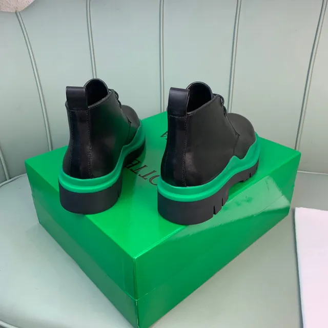Black Green Leather Upper Chunky Layered Sole Ankle Boots 7