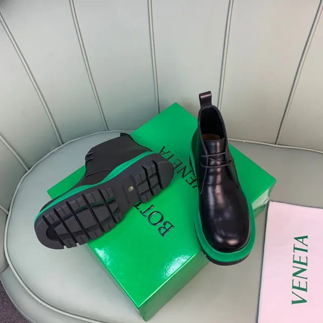 Black Green Leather Upper Chunky Layered Sole Ankle Boots 8