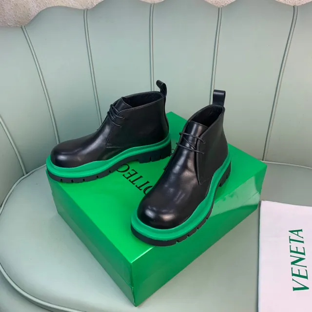 Black Green Leather Upper Chunky Layered Sole Ankle Boots 9