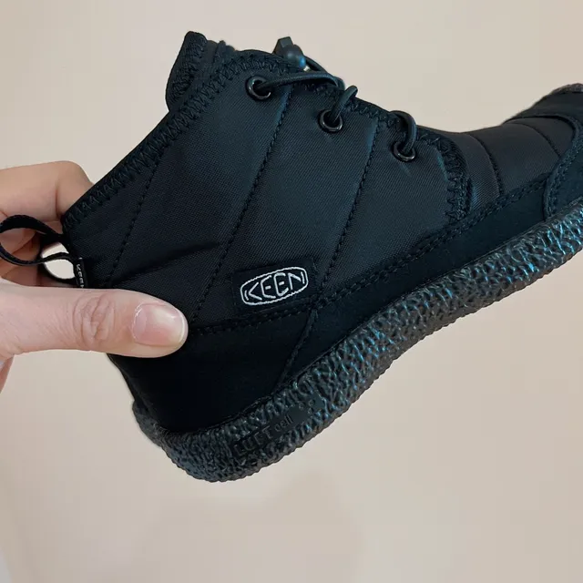 Black Padded Collar Lace-Up Snow Boots 23