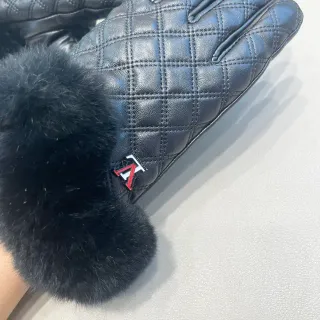 Black Red Quilted Fur-Cuffed Leather Gloves