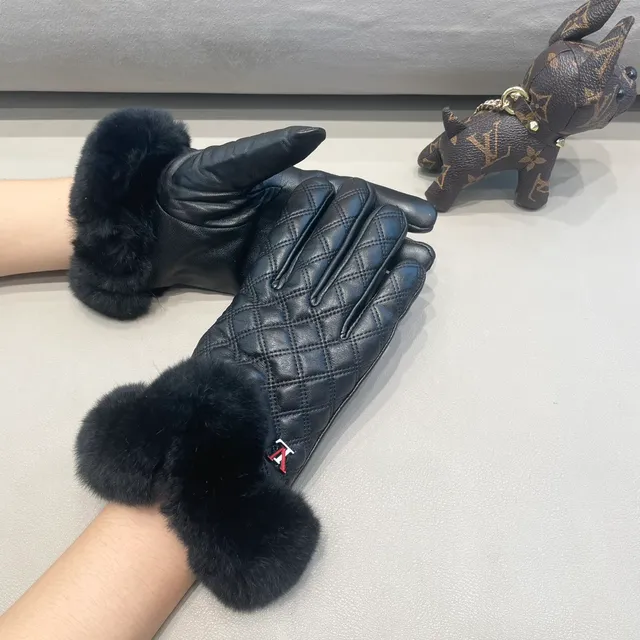 Guantes de cuero negro y rojo acolchados con puños de piel 3