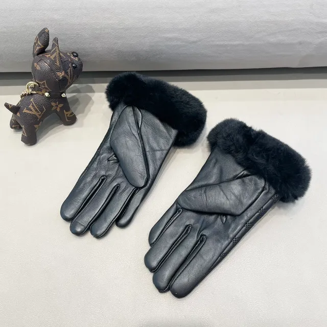 Guantes de cuero negro y rojo acolchados con puños de piel 7