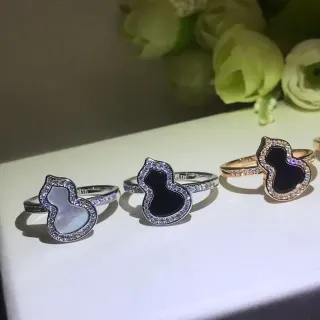 Black Silver Gourd-Shaped Silhouette Pavé-Set Crystal Border Ring