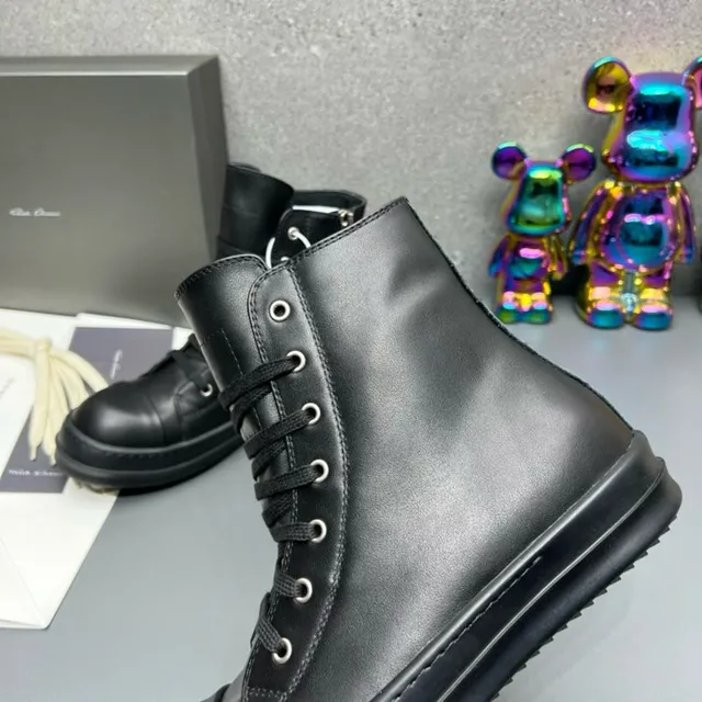 Black Smooth Leather Upper Side Zipper Closure Ankle Boots 6