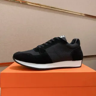 Tênis Lifestyle de Camurça e Mesh Preto Low-Top