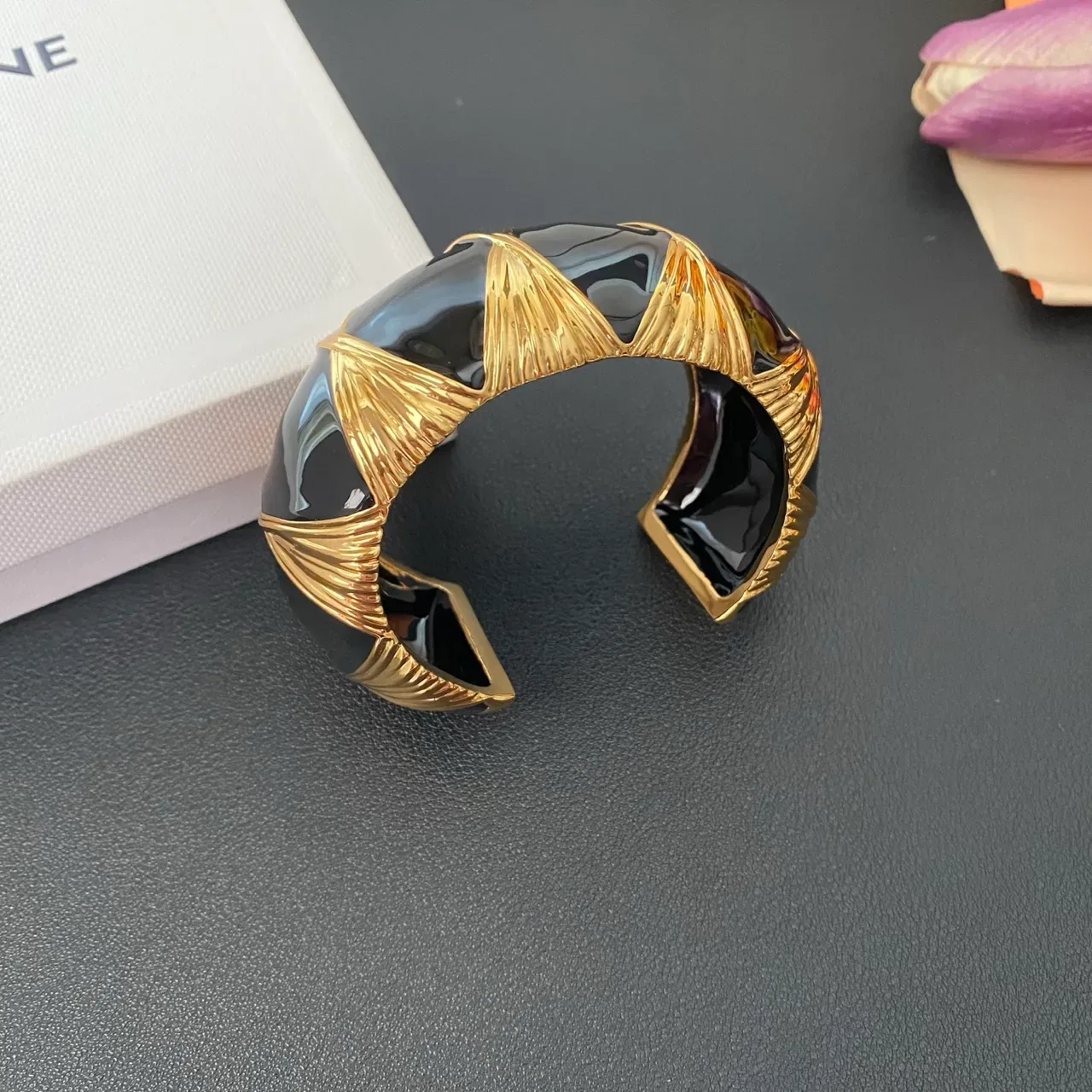 Black White Enamel-Coated Gold-Tone Woven Motif Bracelet 7