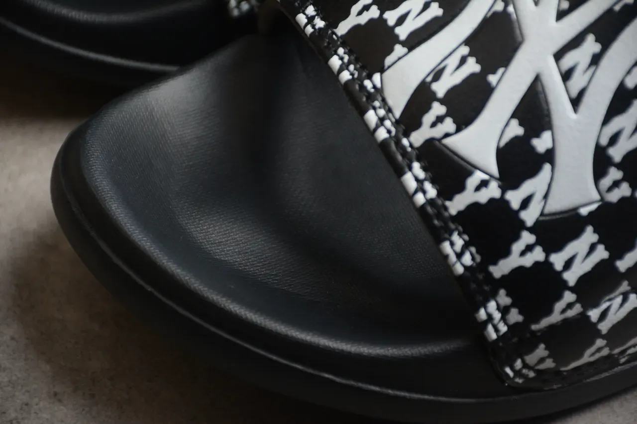 Black White Rubber Sole Monogrammed Strap Slippers 7