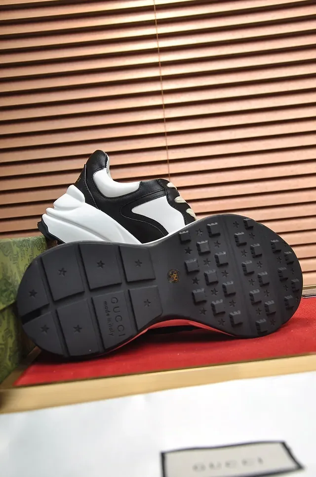 Black White Sole Two-Tone Leather Chunky Sneakers 3