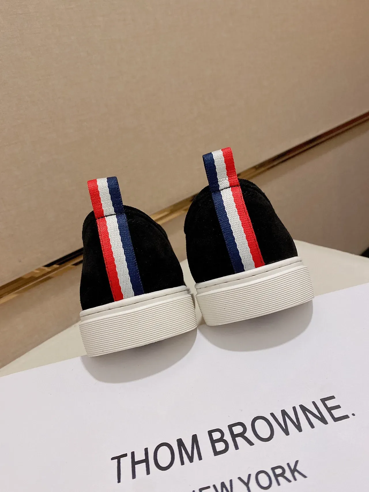 Black White Suede Upper Laces Sneakers 3