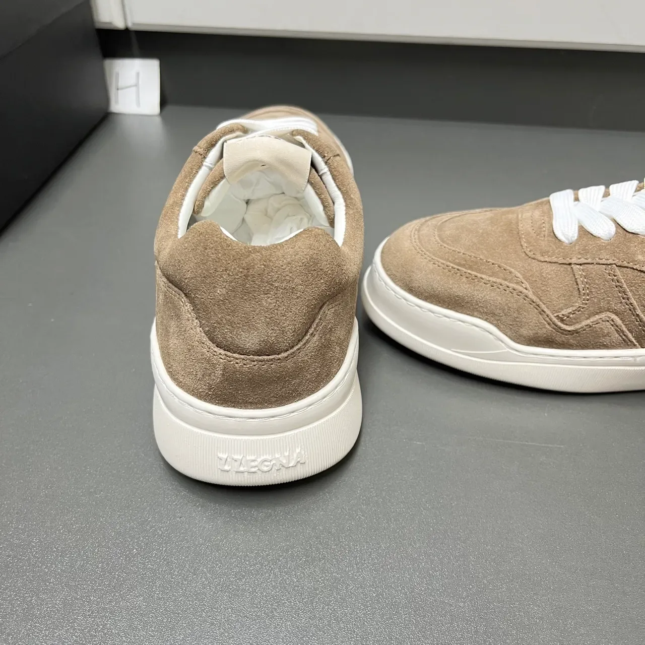 Brown White Suede Upper Laces Sneakers 4